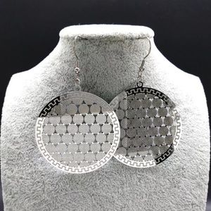 Round Silver  Geometric Pattern Drop Earrings
